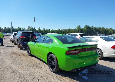 2017 Dodge Charger R/T Rwd z USA, uszkodzony, nr VIN 2C3CDXCT9HH557341